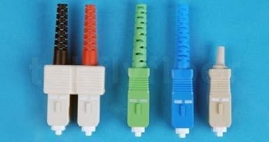 SC ANSI, IEC, TIA/EIA, NTT ve JIS standardıyla uyumlu basit veya çift katlı bağlantı