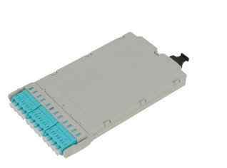 Kaydırıcı Tasarım Kablo Çapları için MTP/MPO Kaseti Yönetim Paneli 0.9 / 2.0 / 3.0mm -40°C'den 80°C'ye kadar sıcaklık aralığı
