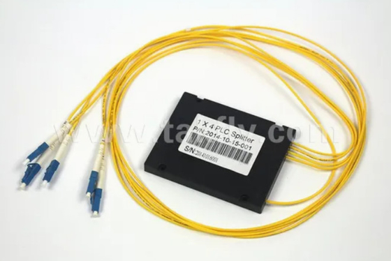 Kompakt Gpon Epon 1X4 SC APC ABS FTTX Fiber Optic PLC Splitter -40- 85C sıcaklık toleransı ile