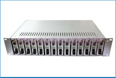 14 Slot Rack montaj Şasi Standart 19 inç rack 2U yüksekliği