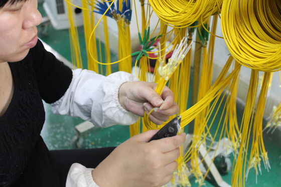 SC/APC-SC/APC Basit Patch Kablosu, Düşük Ekleme Kaybı Yüksek Yansıma Kaybı ve Özel Uzunluk