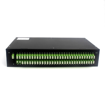 Fiber Optic PLC Splitter Rack Mount Single Mode G657A SC Veri Merkezi Telekom için APC/UPC FTTx
