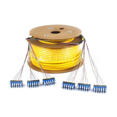 Telekom Veri Merkezi için önceden sonlandırılmış Patchcord 36Cores SC-SC Fiber Optic Breakout Drop Kablo