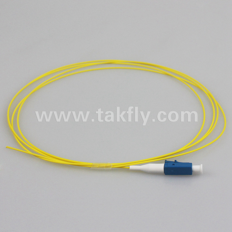 1.5M LC/UPC 0.9mm SM Fiber Optic Pigtail istikrarlı ve hızlı veri aktarımı için