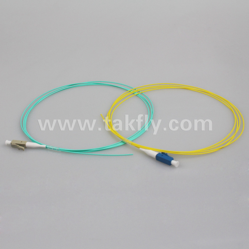 LC UPC 0.9mm OM3 Fiber Optic Pigtail 1.5M Ağlardaki Pürüzsüz Veri İletişimine