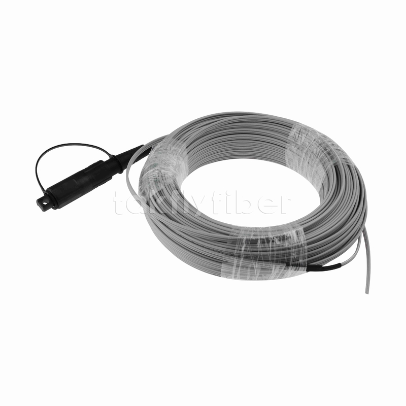 1 çekirdek önceden belirlenmiş Optitap SC/APC Şekil 8 FTTH Fiber Optic Drop Kablo Pigtail 40M G657A LSZH 0.25μd 1.0mm Galvanize edilmiş haberci çelik telli düşük sürtünme ceket