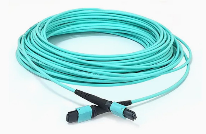 8/12/24 çekirdek 2m-50m Yüksek yoğunluklu PVC/LSZH UL Sertifikası Kadın/Erkek MPO-MPO Sm Om3 Om4 Om5 Trunk Kablo Patch Cord Fiber Optic Jumper